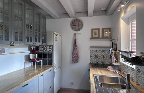 Toulon-sur-Allier Cottage | Charming Cottage Near Nature Reserve with Modern Comforts, Fireplace, and Scenic Garden