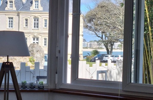 Le Pouliguen House | Charming cottage 50 m from Le Nau beach
