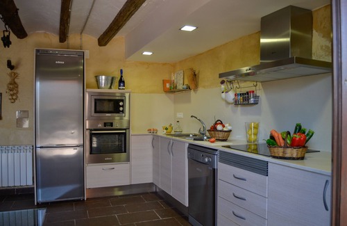 El Vendrell Cottage | Charming cottage for couple 8/11 people very close to the beach