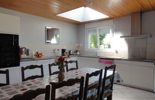 Quibou Cottage | Charming Cottage: Fireplace, Baby Gear, WiFi, Garden, BBQ, Near Saint-Lô and Coutances