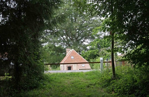 Marchainville Cottage | Charming Cottage with Terrace, Amenities, and Nearby Fishing Pond in Longny's Forest