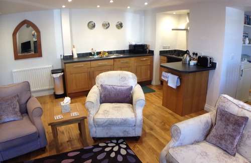 Chittlehampton Cottage | Charming Cottage overlooking the square in Chittlehampton Village