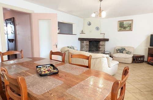 Vauvillers Cottage | Charming cottage in Vauvillers with shared garden