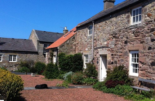 Bamburgh Cottage | Charming Cottage in Prime Position with Castle Views, 12 The Wynding