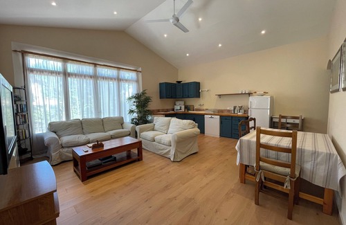 Fayence Cottage | Charming cottage in serene woodland setting, aircon, wifi