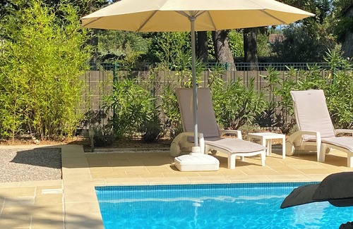 Fayence Cottage | Charming cottage in serene woodland setting, aircon, wifi