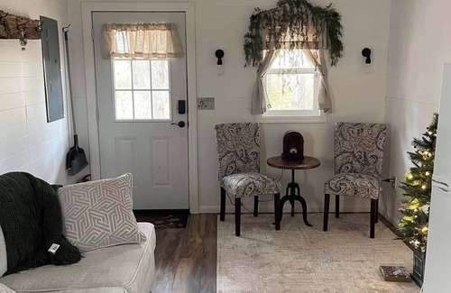 Saint Libory Cottage | Charming cottage in the countryside with adventure & creative experiences.