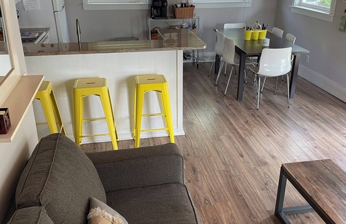 Oden Cottage | Charming cottage on Crooked Lake - the ideal retreat for families & friends!