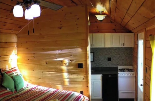 Northville Cottage | Charming cottage on the Great Sacandaga Lake, perfect for a relaxing getaway
