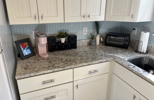 Frisco House | Charming Cottage Retreat in Frisco