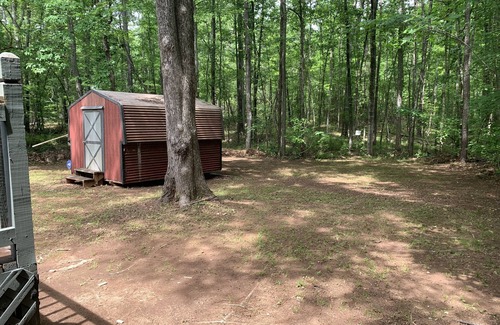 Eatonton House | Charming cottage set in peaceful, secluded countryside, 0.2 miles from the lake.