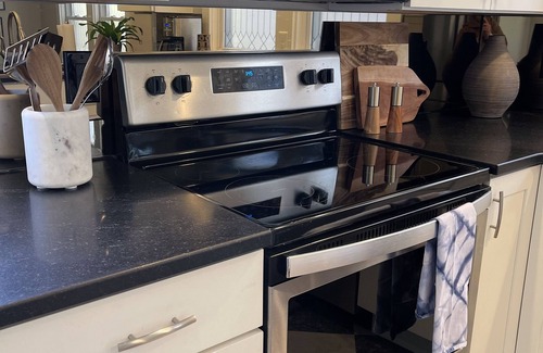 Black Mountain Cottage | Charming cottage minutes from downtown Black Mountain!