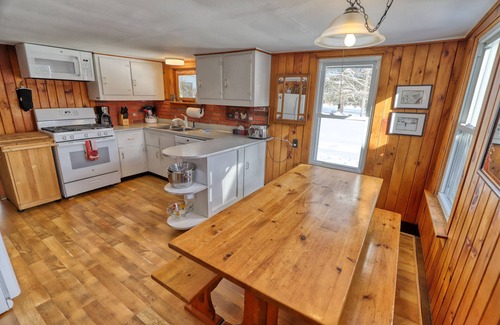 Little Valley Cottage | Charming cottage, great for families, pet-friendly