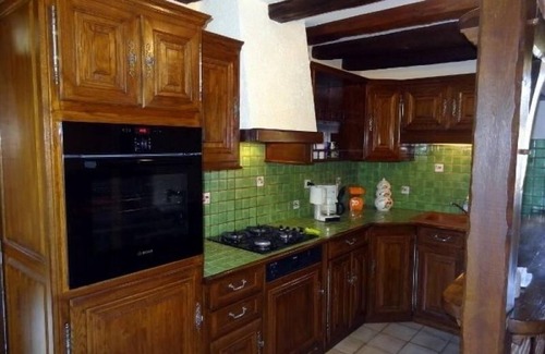 Sury-en-Vaux Cottage | Charming Cottage with Vineyard Views, WiFi, BBQ, and Bike Storage in Sury-en-Vaux