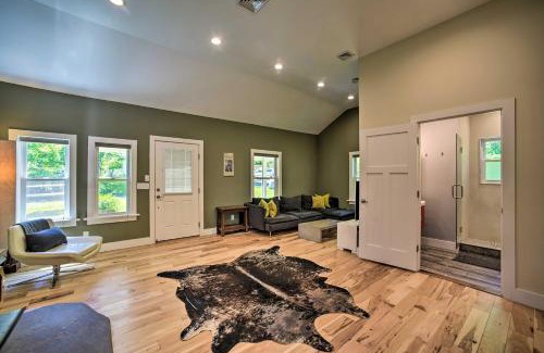 Wallkill House | Charming Cottage with Deck Mtn and Lake Views!
