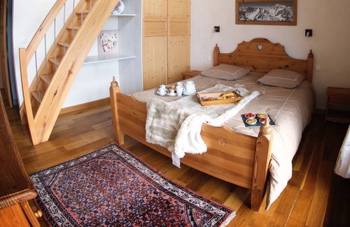 Fillinges Ski Chalet | charming cottage with indoor pool
