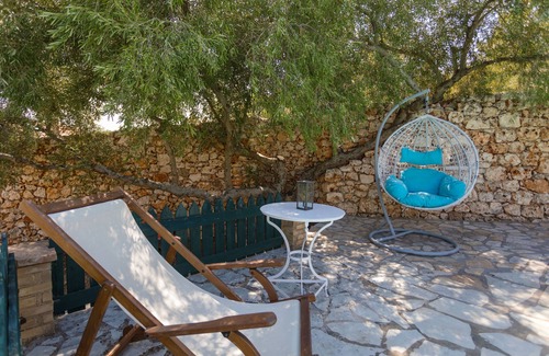 Askos Cottage | Charming Cottage with two bedrooms, Private Pool and beautiful sea views!