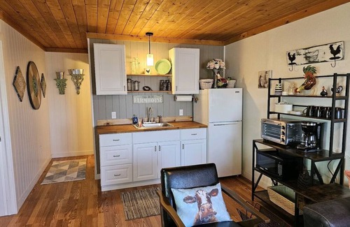 Grangeville Cottage | Charming Cottages - NEWLY REMODELED with BATHROOMS and KITCHENS