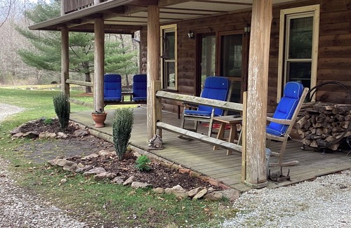 Montebello Cabin | CHARMING COUNTRY CABIN IN THE VIRGINIA BLUE RIDGE MOUNTAINS