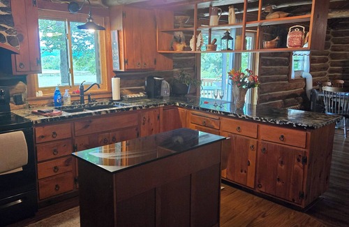 Rushville Cabin | Charming Country Cabin in Rushville-Hot Tub-Sunset Views-Wine Trail Convenience