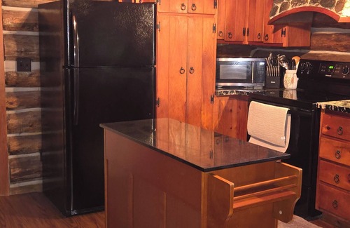 Rushville Cabin | Charming Country Cabin in Rushville-Hot Tub-Sunset Views-Wine Trail Convenience