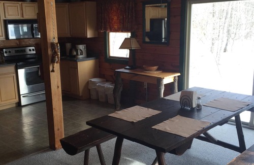 Lake Como Cottage | Charming Country Cottage Located On Cute Farm, Minutes From The Delaware River