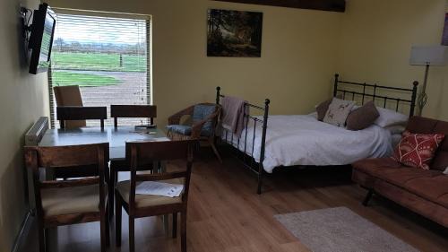 Glentham Apartment | Charming Country Retreat