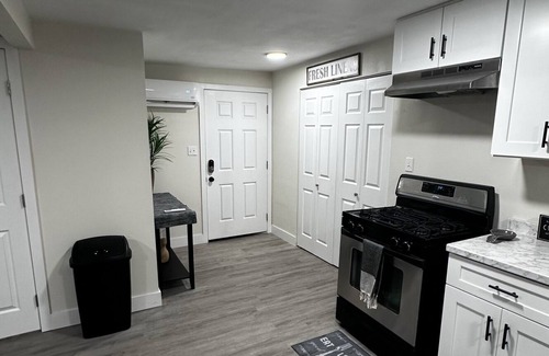 Yucaipa House | Charming Cozy 1 Bedroom Duplex