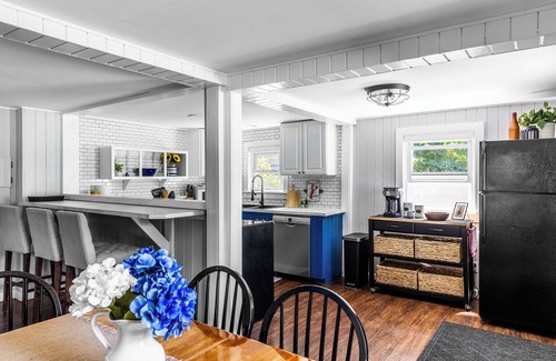 Otter Creek Cottage | Charming Cozy 2-bedroom Cottage 10 Minutes to Acadia & Bar Harbor with WiFi
