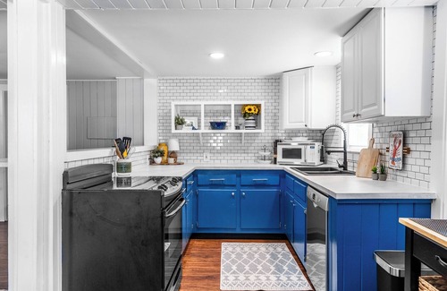 Otter Creek Cottage | Charming Cozy 2-bedroom Cottage 10 Minutes to Acadia & Bar Harbor with WiFi
