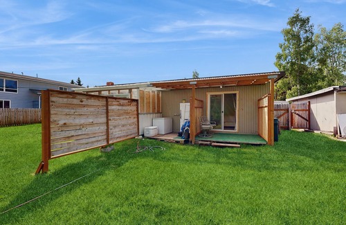 North Star House | Charming & Cozy Studio Retreat in the Heart of Anchorage