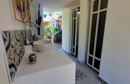 Apiay Cabin | Charming deluxe cabin in marvelous Villavicencio with WiFi, AC