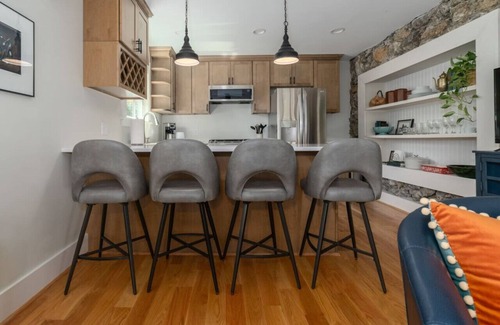 Lexington House | Charming downtown Lex cottage, walk to WLU, VMI