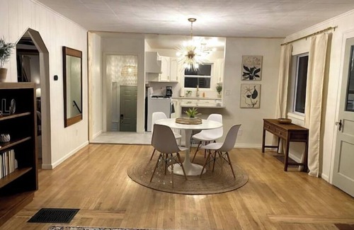 Midland House | Charming Downtown Two Bedroom