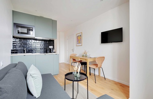 Centre Apartment | Charming duplex - 1BR-4P- Nanterre