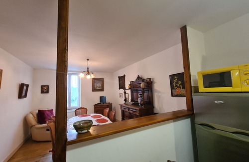 Saint-Gaultier Cottage | Charming Duplex in Saint-Gaultier: Private Courtyard, Free Wifi, Near Creuse River