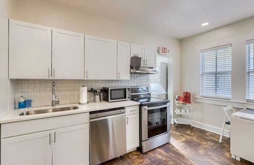 Historic Ybor House | Charming Duplex in Historic Ybor City - Sleeps 8