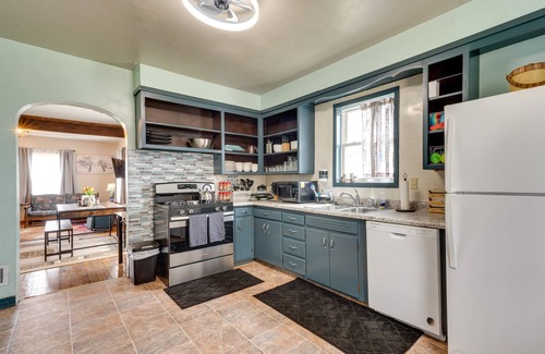 Eagle Grove House | Charming Eagle Grove Farmhouse w/Patio!