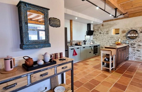 Le Cergne Cottage | Charming eco-friendly cottage in Le Cergne, perfect for families and hikers