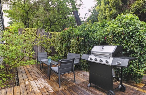 Upper Lonsdale House | Charming Entire Family Home in North Vancouver