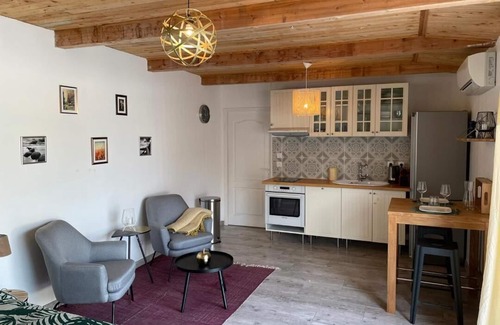 Sorgues Apartment | Charming equipped gite