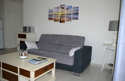 Oletta Apartment | Charming F2 with terrace and parking on the ground floor of a private villa