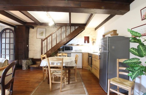 Auderville Cottage | Charming family cottage with Wifi and parking in Auderville