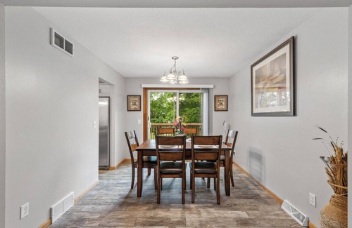 Burnsville House | Charming Family Home in Burnsville