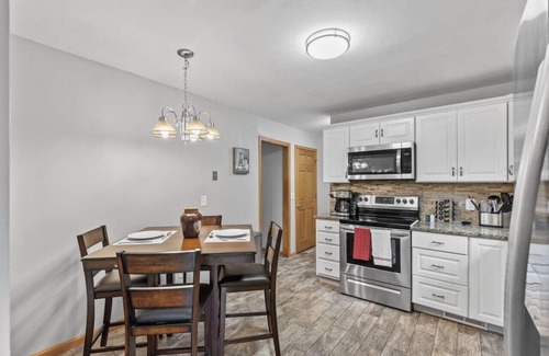 Burnsville House | Charming Family Home in Burnsville