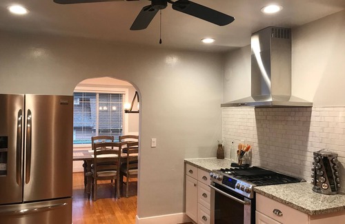 Morningside House | Charming Farmhouse Near Downtown