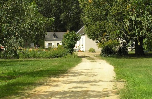 La Chapelle-aux-Choux Cottage | Charming Cottage with Pool and Garden, Near Le Mans