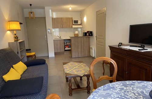La Bouverie Apartment | Charming 2-Room Apt with Pool & Terrace, Near Var Beaches