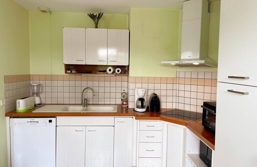Saint-Gervais-la-Foret Cottage | Charming Home Near Loire Castles and Blois with Private Garden and Modern Amenities