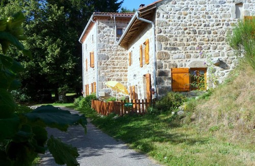 Saint-Jean-Soleymieux Cottage | Charming Cottage with Fireplace, Enclosed Terrace, Near Nature Trails, Pet-Friendly